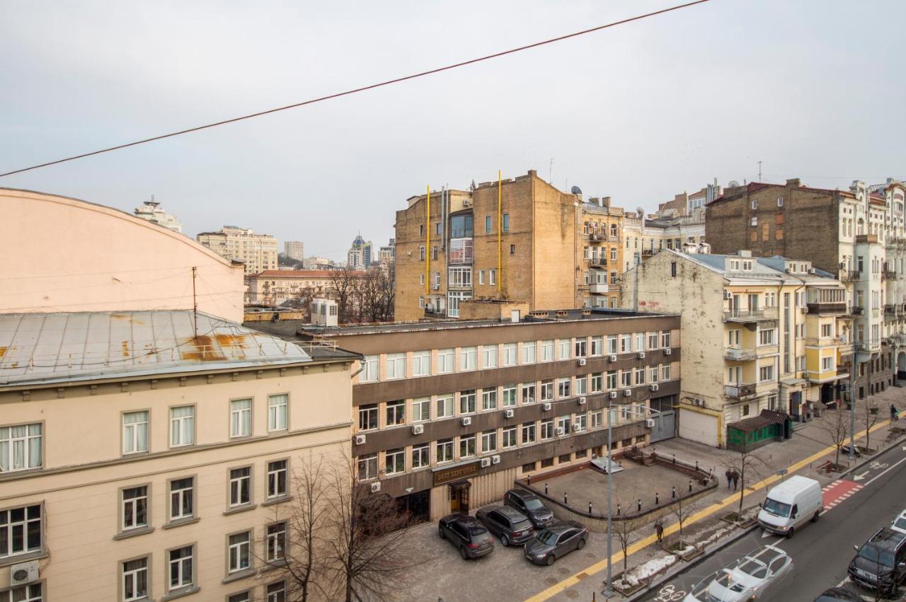 Дизайнерські Апартаменти У Центрі Біля Цуму Kiev Exterior foto