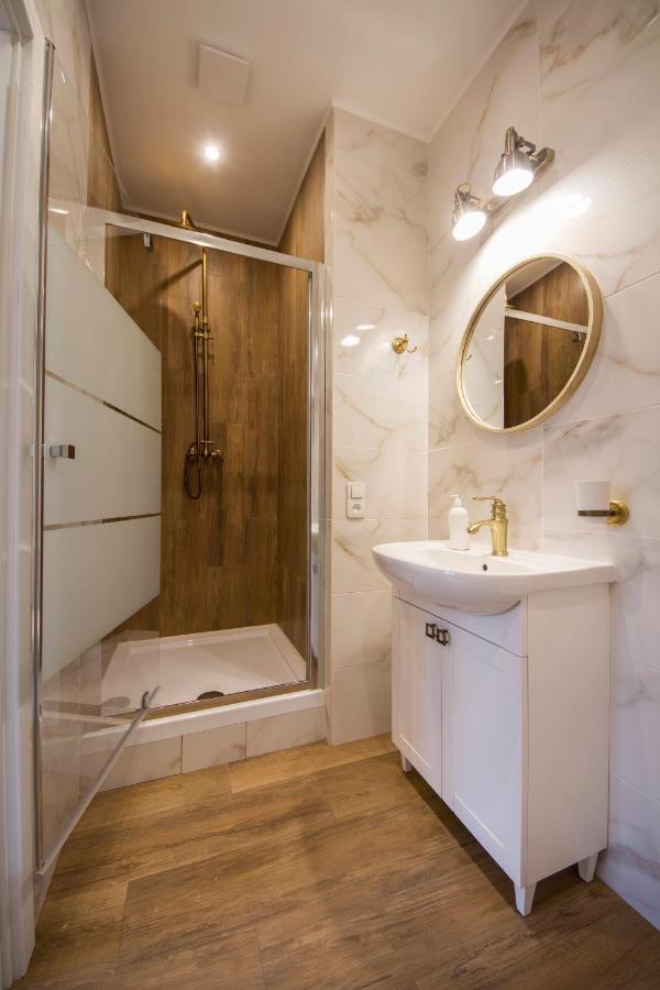 Дизайнерські Апартаменти У Центрі Біля Цуму Kiev Exterior foto